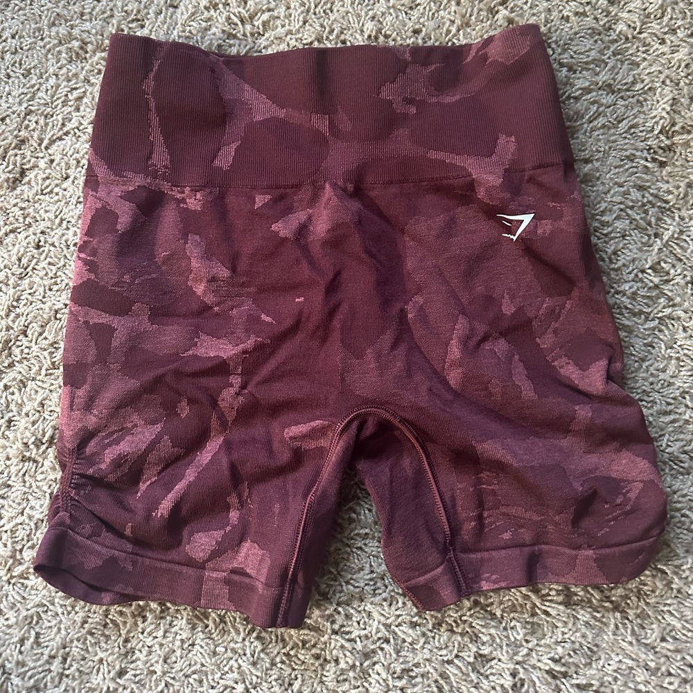 Gym Shark athletic shorts, medium size, brown/burgundy camo pattern